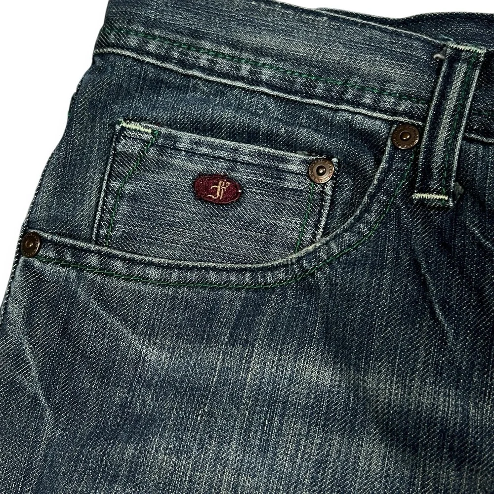 Flypaper‎ Jeans Mens 38x32 Blue Distressed Bootcut Denim Whiskered Green Thread
